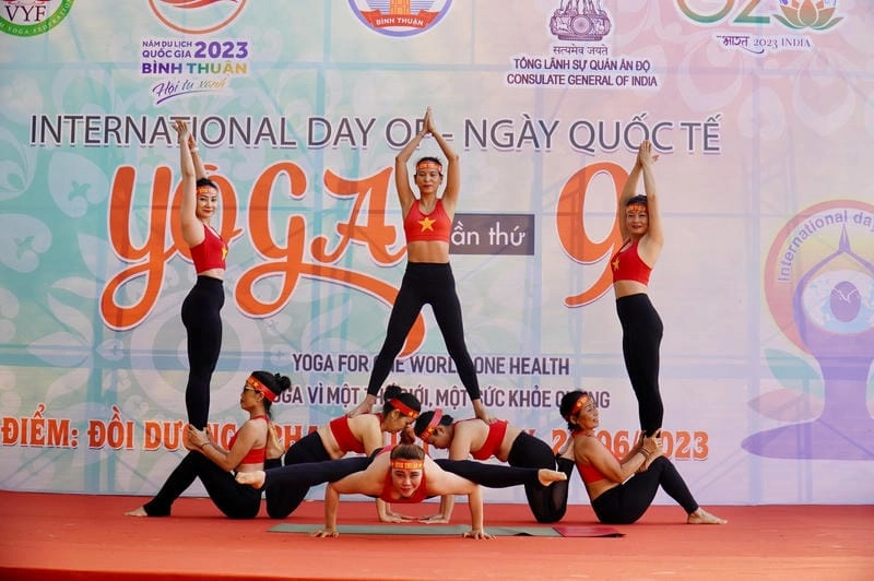 Săn những bức ảnh lễ hội yoga quốc tế rực rỡ