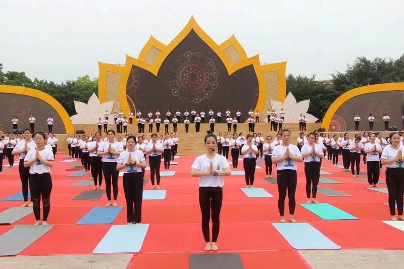 Ngắm nhìn vẻ đẹp lễ hội yoga quốc tế hấp dẫn