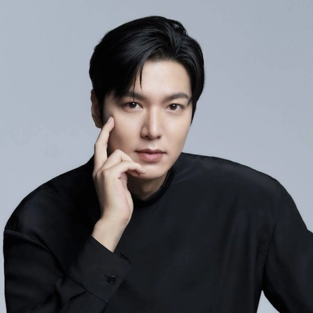 Lee Min-ho 2024 và những hình ảnh nổi bật trong năm qua