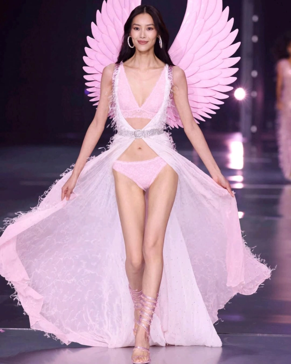 Liu Wen model và hành trình chinh phục 4 kinh đô thời trang lớn
