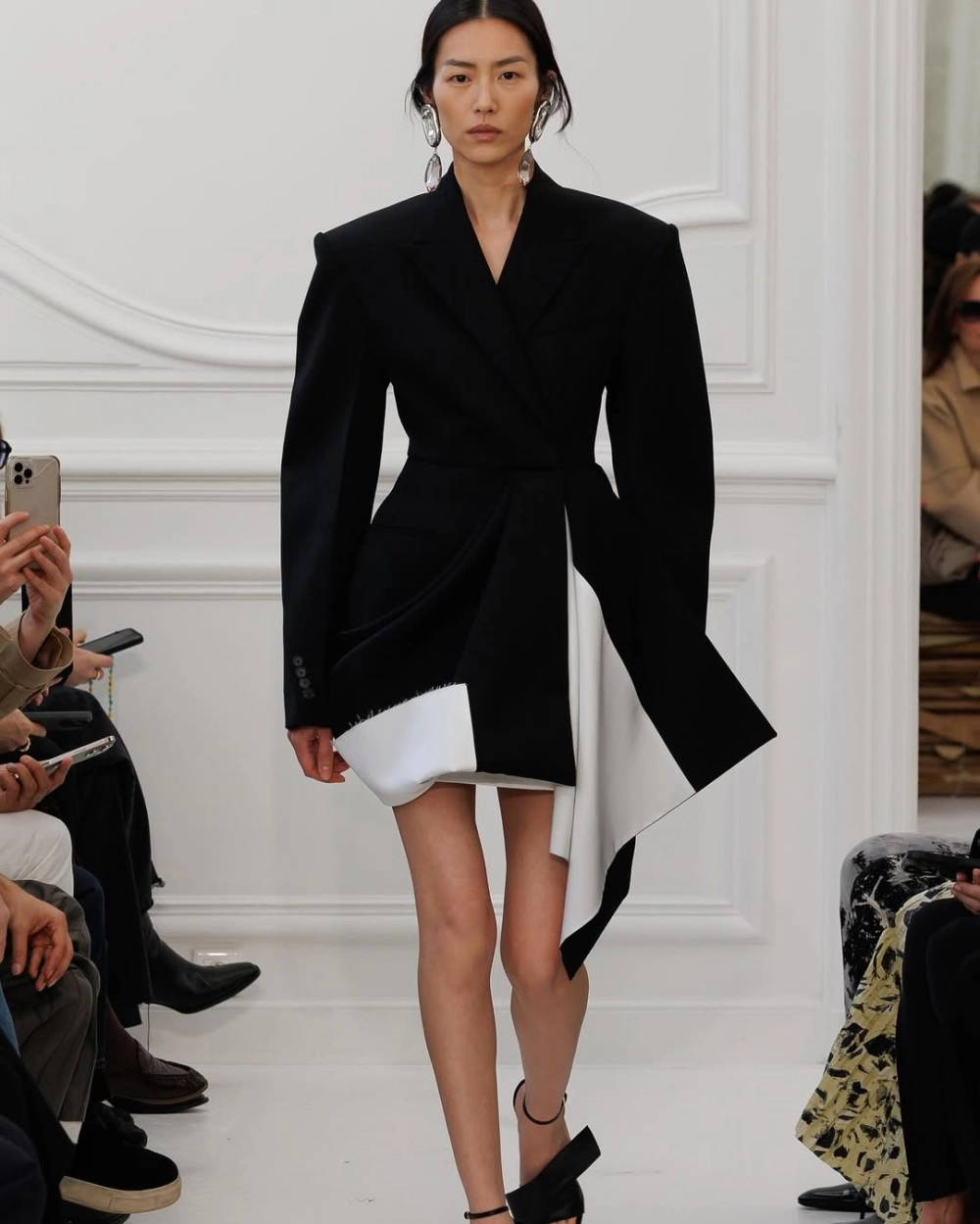 Liu Wen height và chiều cao 1m79 lý tưởng của một siêu mẫu