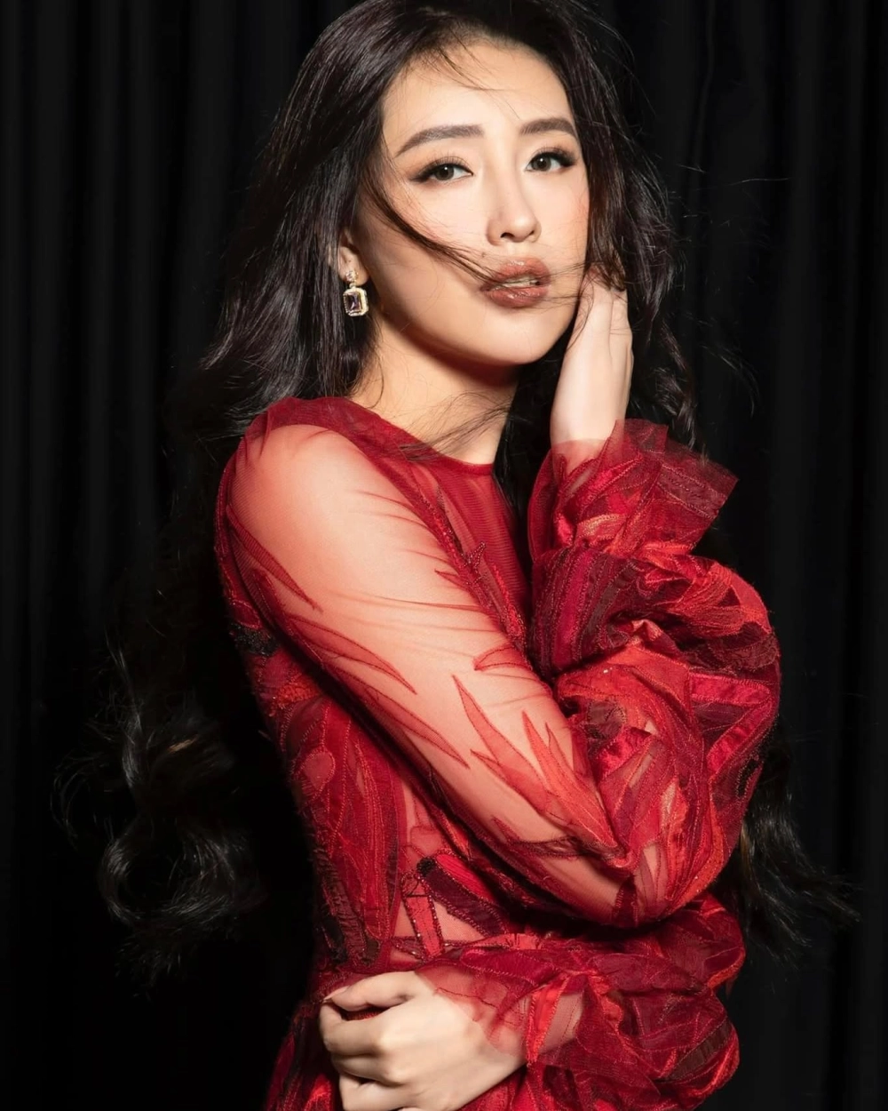 Mai Phương Thúy đăng quang Hoa hậu Việt Nam với chiều cao kỷ lục