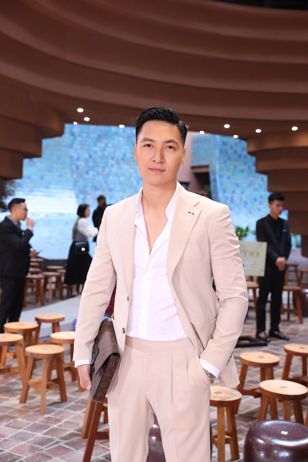 Diễn viên Mạnh Trường sinh năm bao nhiêu anh sinh năm 1985