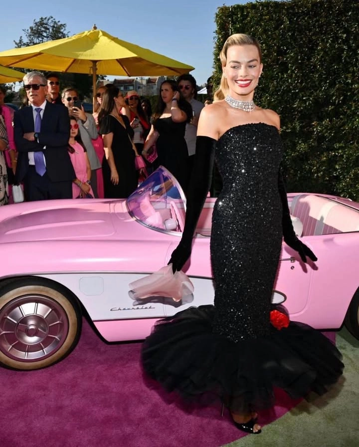 Instagram Margot Robbie và những cập nhật về nữ diễn viên