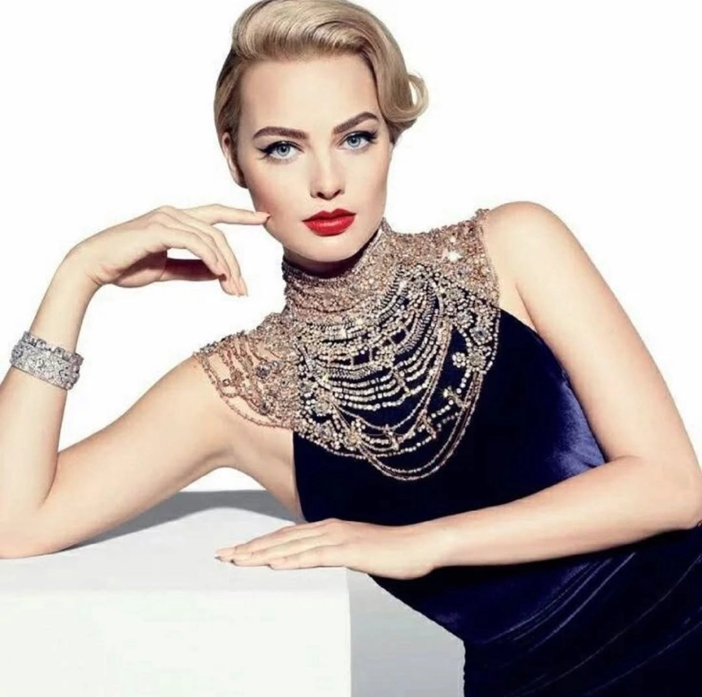 Margot Robbie siêu sao, nhà sản xuất và nàng Barbie của Hollywood