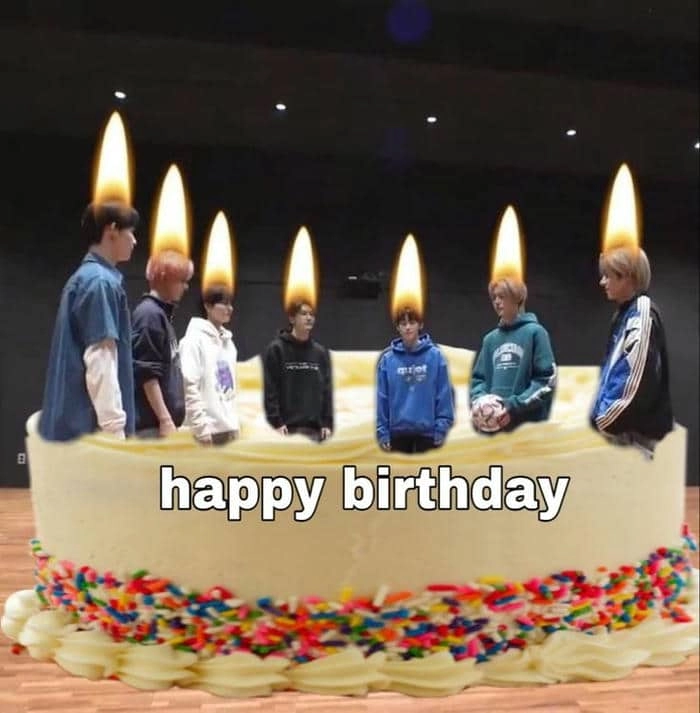 Cười hết cỡ với meme happy birthday to you siêu dễ thương