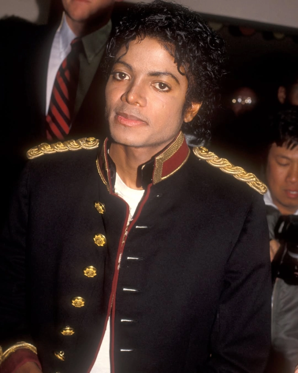 Michael Jackson ông hoàng nhạc pop và huyền thoại âm nhạc vĩ đại nhất