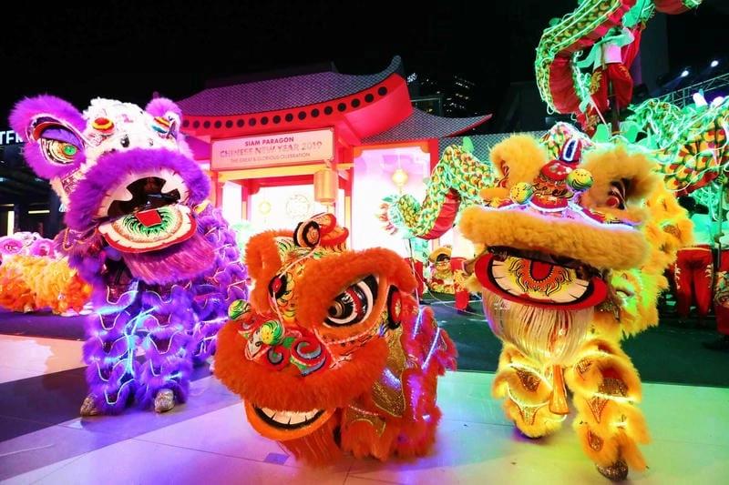 Cùng du ngoạn múa lân sư rồng cuốn hút