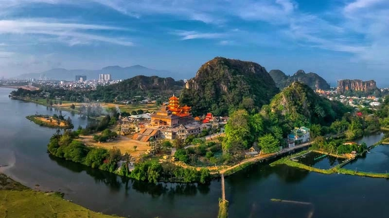 Đắm mình trong Núi Ngũ Hành Sơn linh thiêng