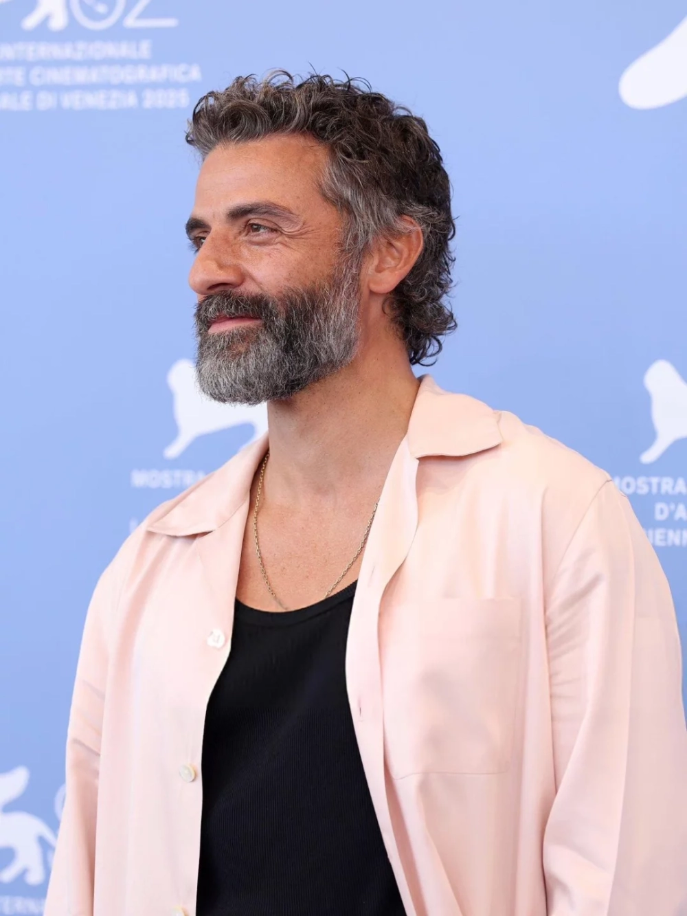 Isaac Oscar và những tìm kiếm về nam diễn viên Oscar Isaac