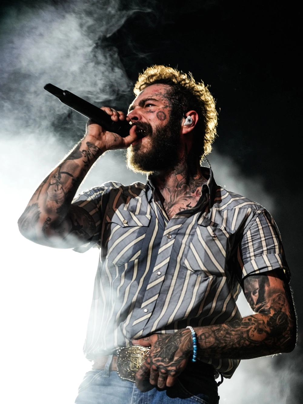 Circle Post Malone (Circles) và bản hit pop-rock huyền thoại