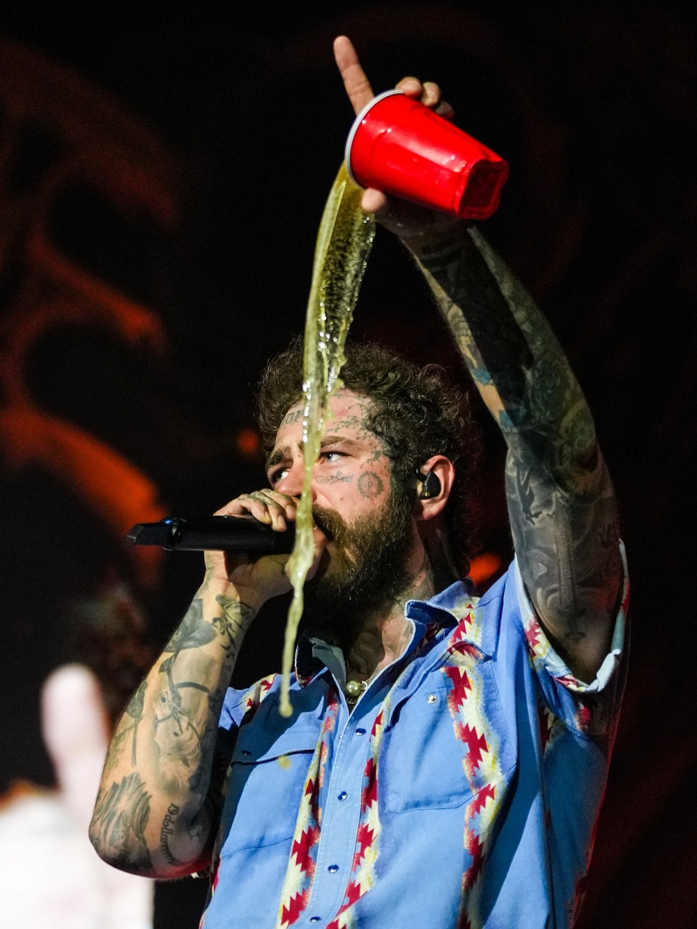 Congratulations Post Malone ca khúc ăn mừng, truyền cảm hứng