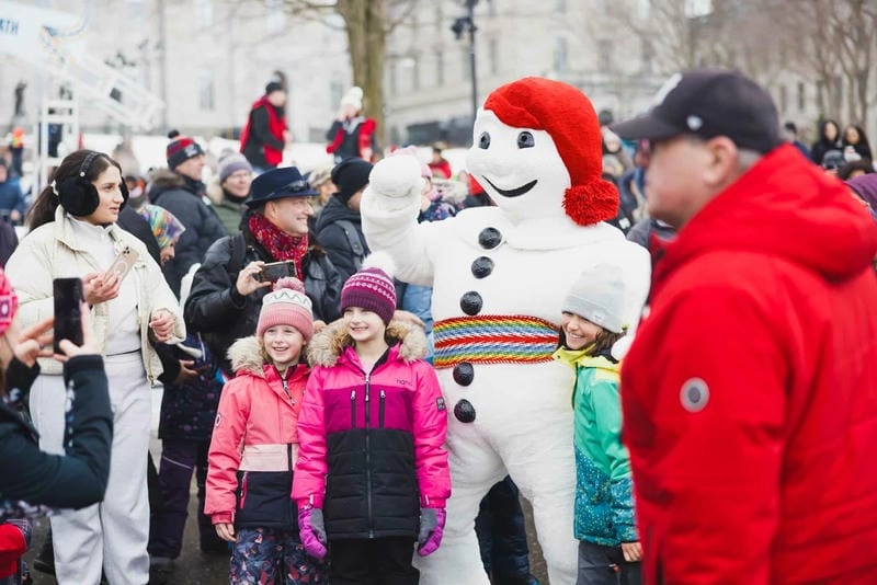 Lạc lối trong Quebec Winter Carnival nổi bật