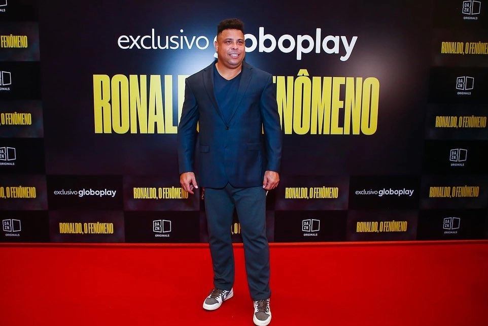 Ronaldo Nazario Ballon d or và 2 lần giành Quả bóng Vàng cao quý