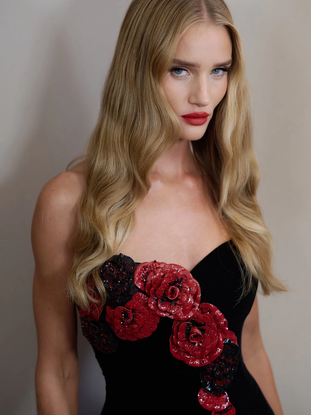 Rosie Huntington-Whiteley movies tuyển tập những bộ phim hay nhất