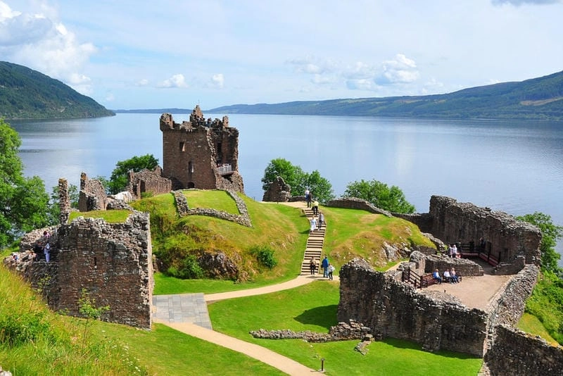 Tìm về Scotland huyền diệu