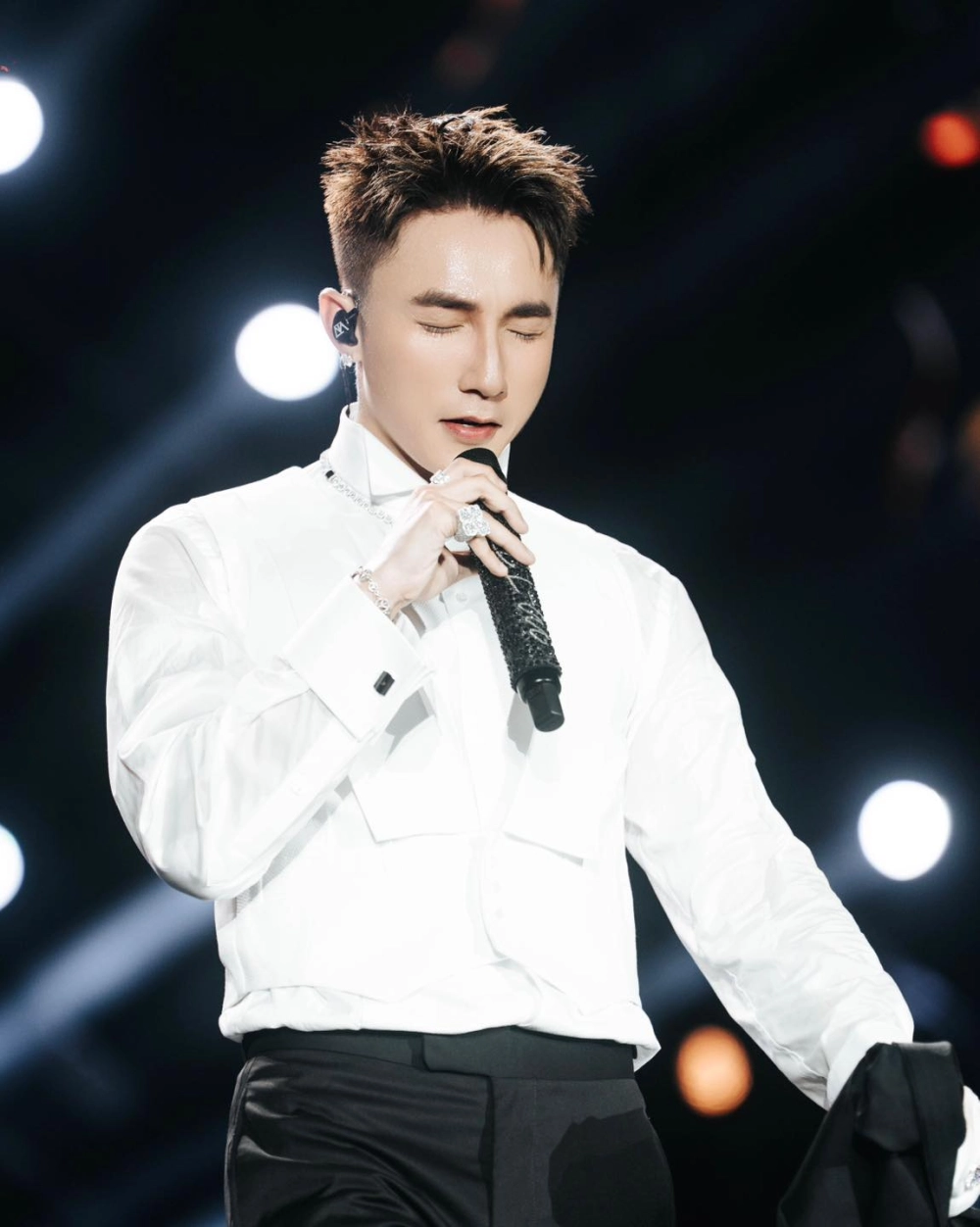 Lời bài hát Sơn Tùng M-TP Anh sai rồi bản ballad buồn thời kỳ đầu