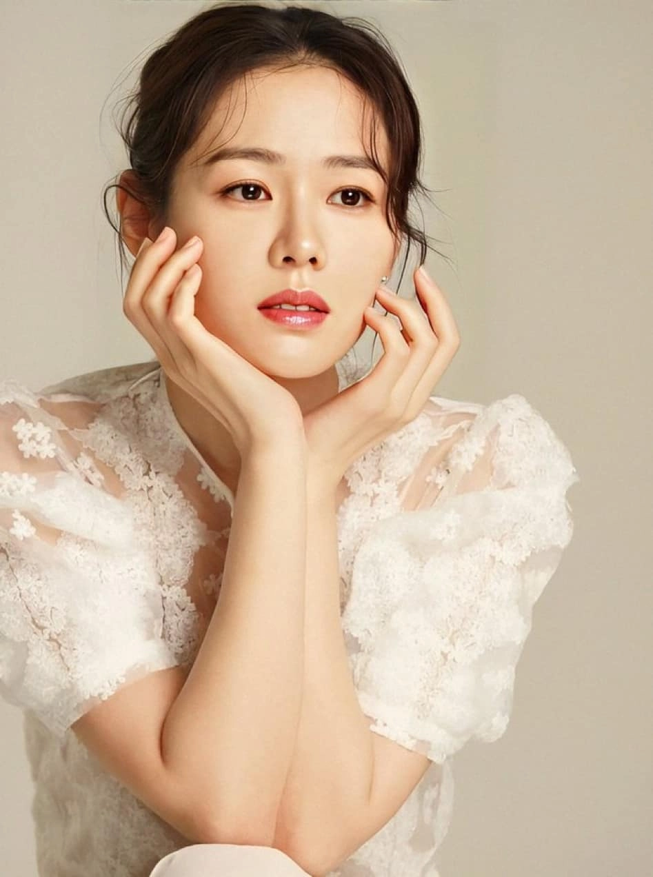 Son Ye-jin tình đầu quốc dân và cuộc sống viên mãn bên Hyun Bin