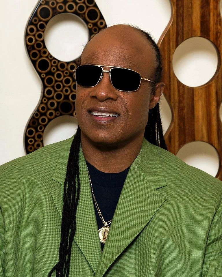 Stevie Wonder huyền thoại âm nhạc thế giới và giọng ca R&B bất hủ