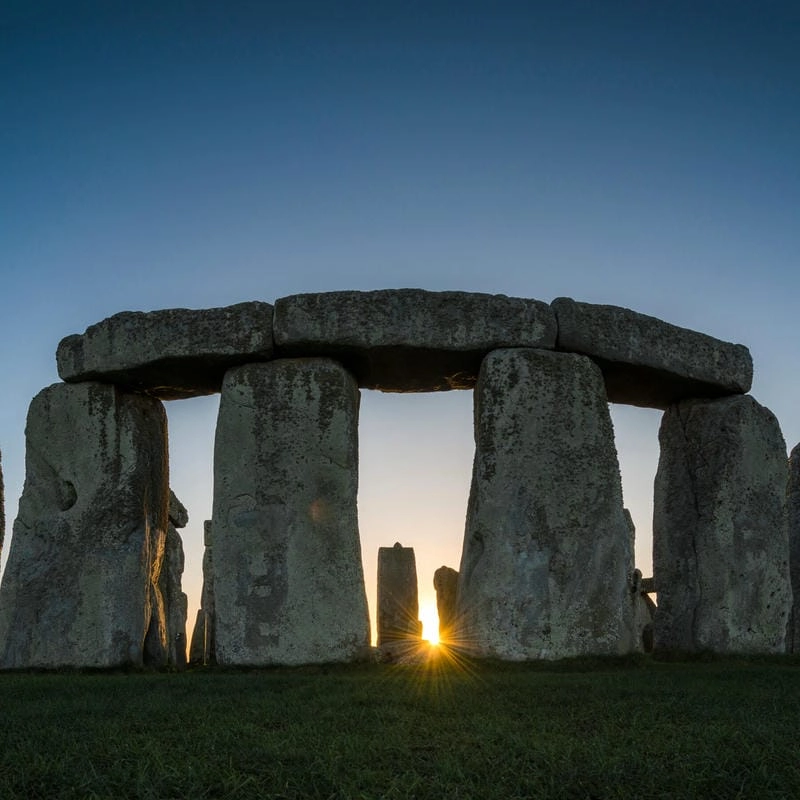 Đắm mình trong Stonehenge cổ đại