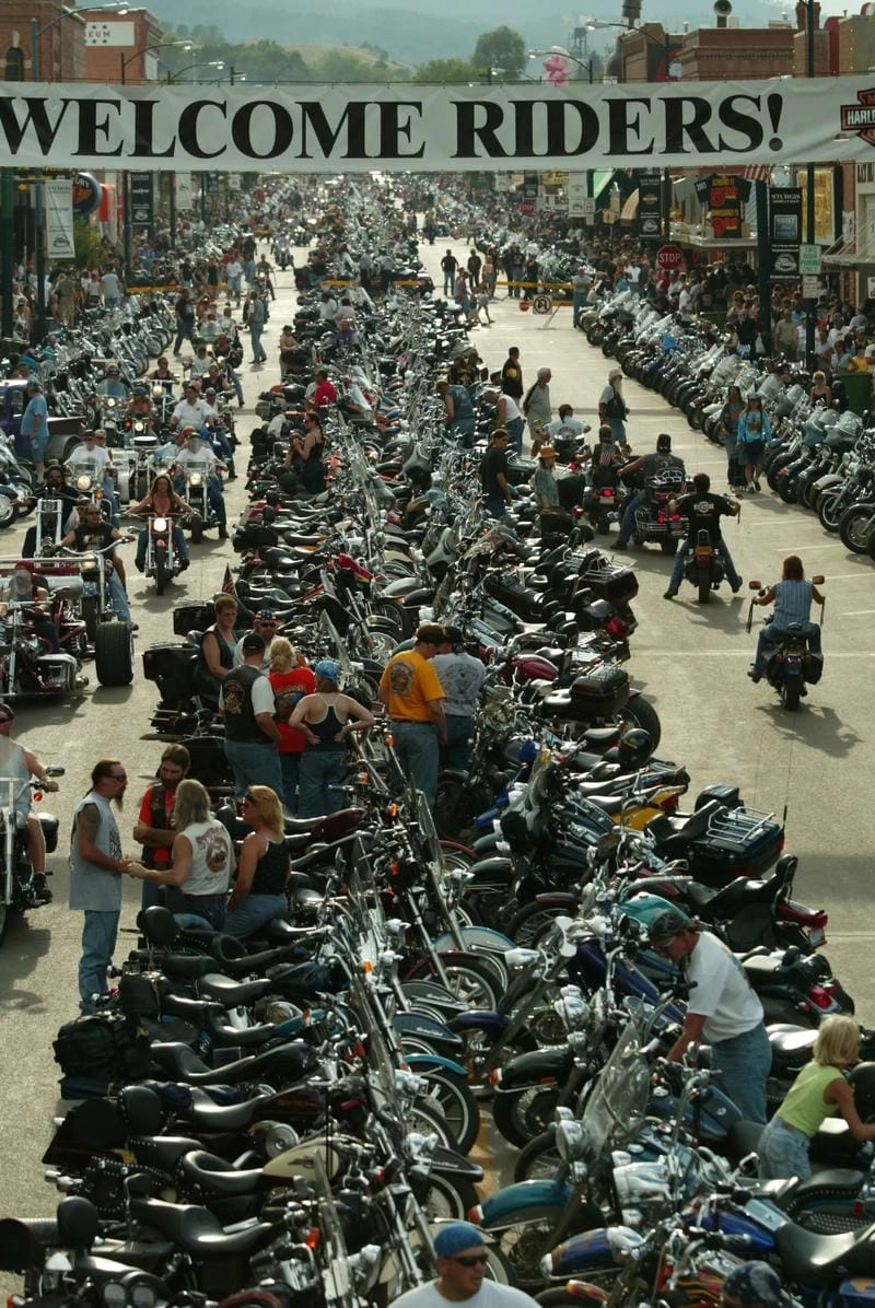 Săn những bức ảnh Sturgis Motorcycle Rally rực rỡ