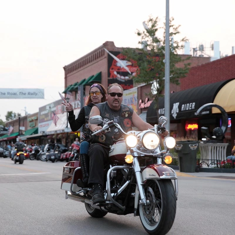 Cùng du ngoạn Sturgis Motorcycle Rally hoành tráng