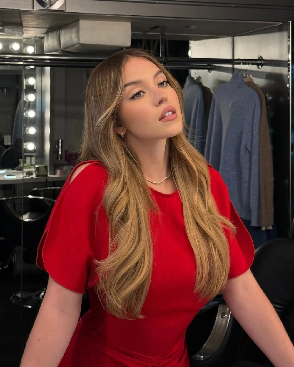 Sydney Sweeney American Eagle và chiến dịch quảng cáo bùng nổ