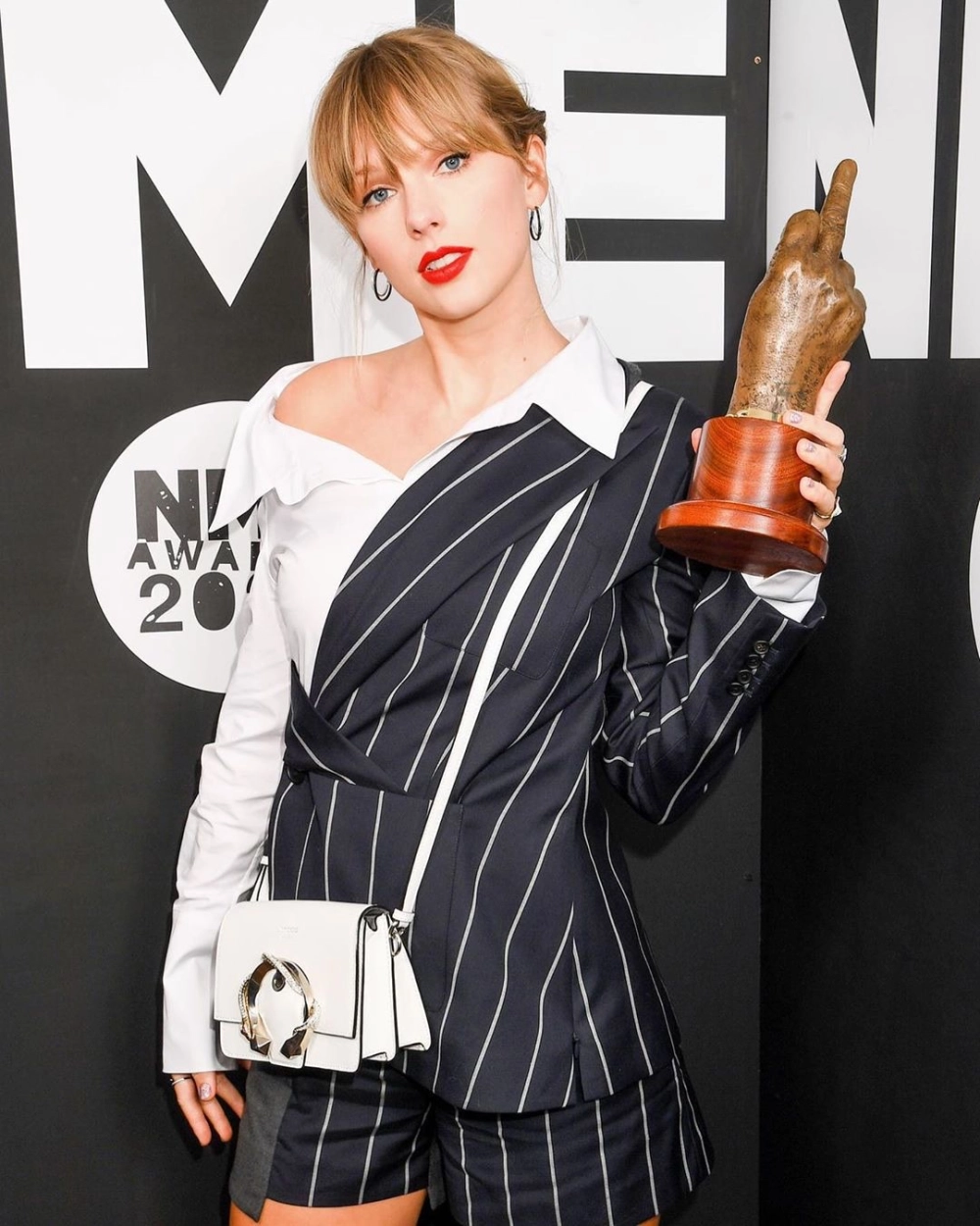Album Taylor Swift và những kỷ lục vô tiền khoáng hậu