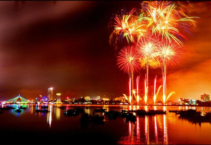 Cười sảng với Tết Dương lịch vui nhộn