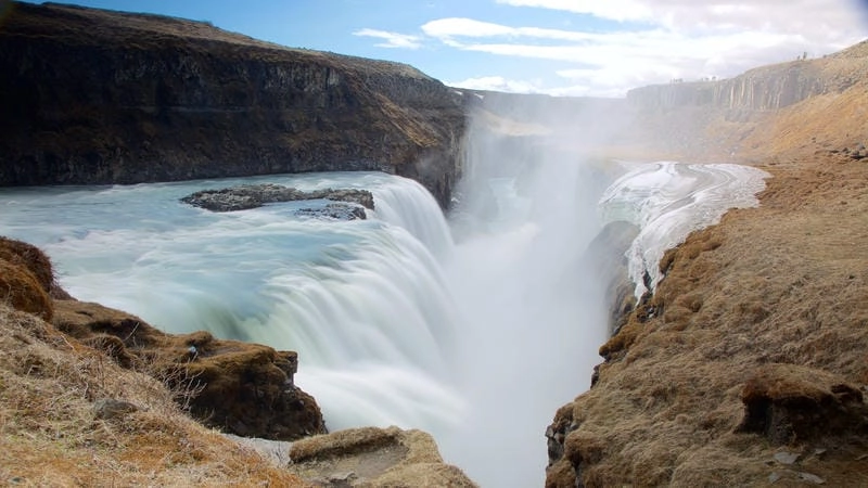 Lạc lối trong thác Gullfoss mê hoặc