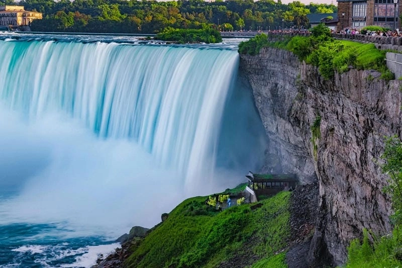 Thức dậy cùng thác Niagara nổi tiếng