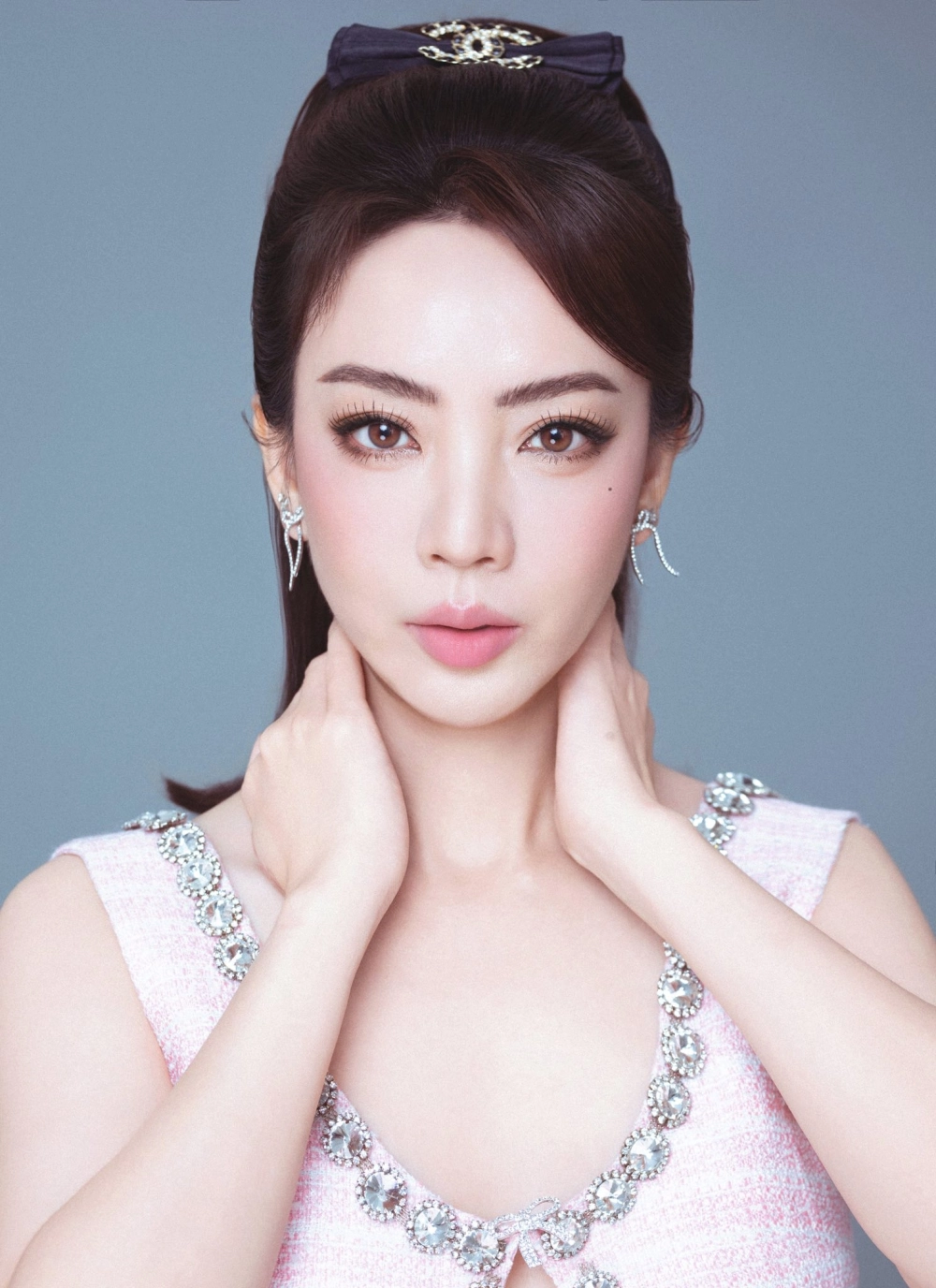 Lương Thu Trang sinh năm bao nhiêu và nhan sắc mặn mà, xinh đẹp