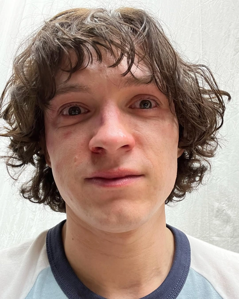 Tom Holland âge (tuổi) và sự nghiệp rực rỡ ở tuổi 29