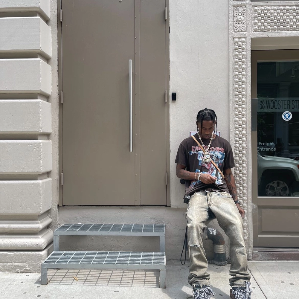 Travis Scott siêu sao hip-hop toàn cầu và biểu tượng thời trang đường phố