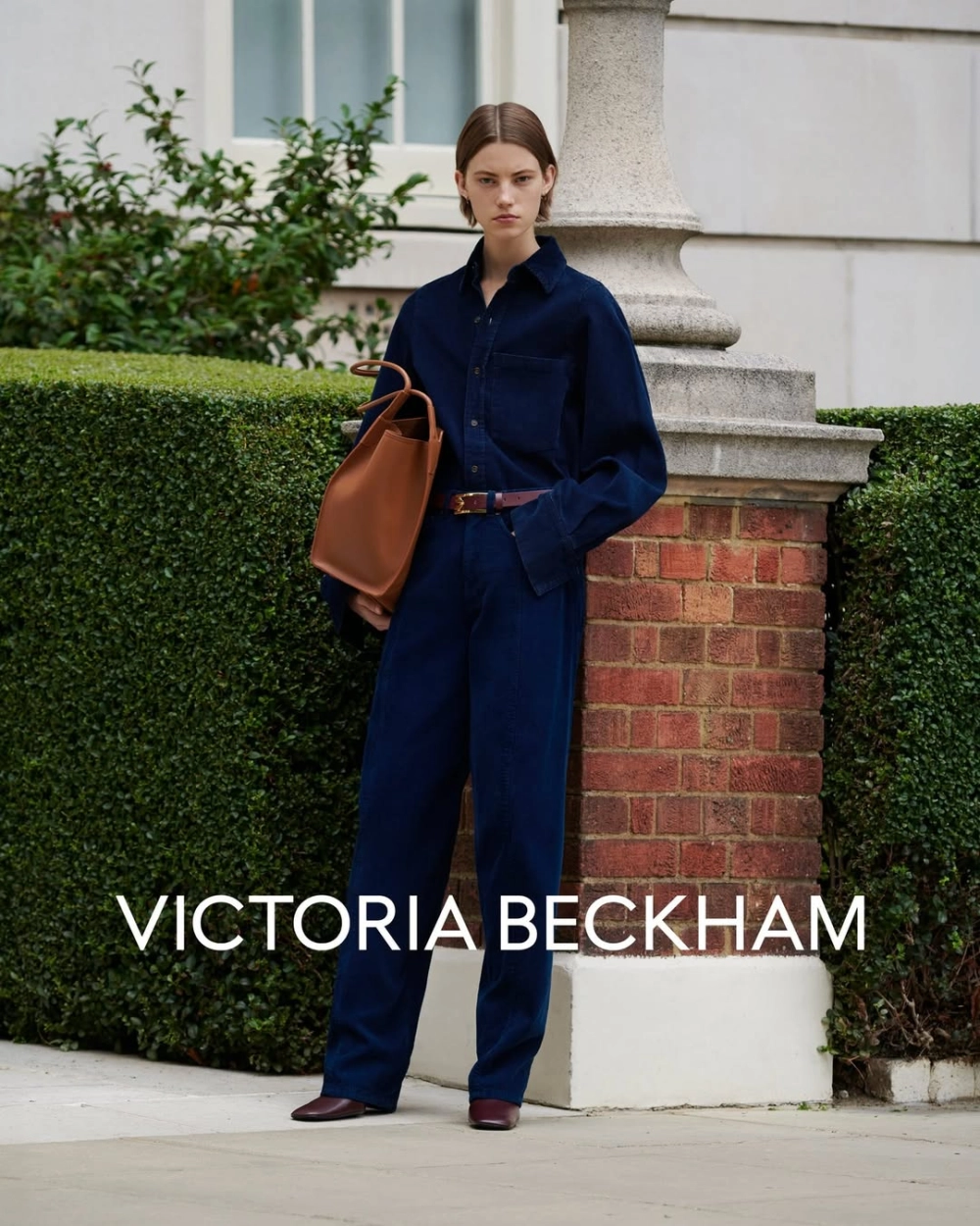 Victoria Beckham dress và những thiết kế váy thanh lịch, tối giản