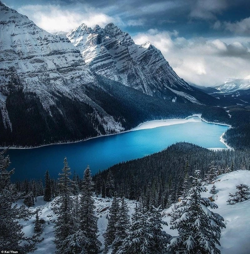 Ngắm nhìn vườn quốc gia Banff rừng xanh