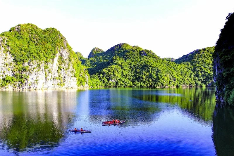 Cười sảng với vườn quốc gia Cát Bà nổi tiếng