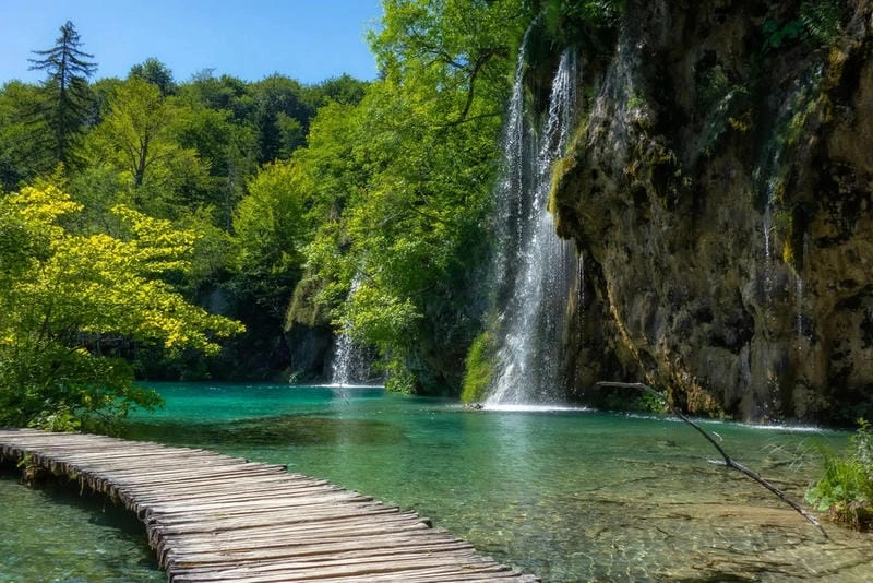 Cười sảng với vườn quốc gia Plitvice kỳ diệu