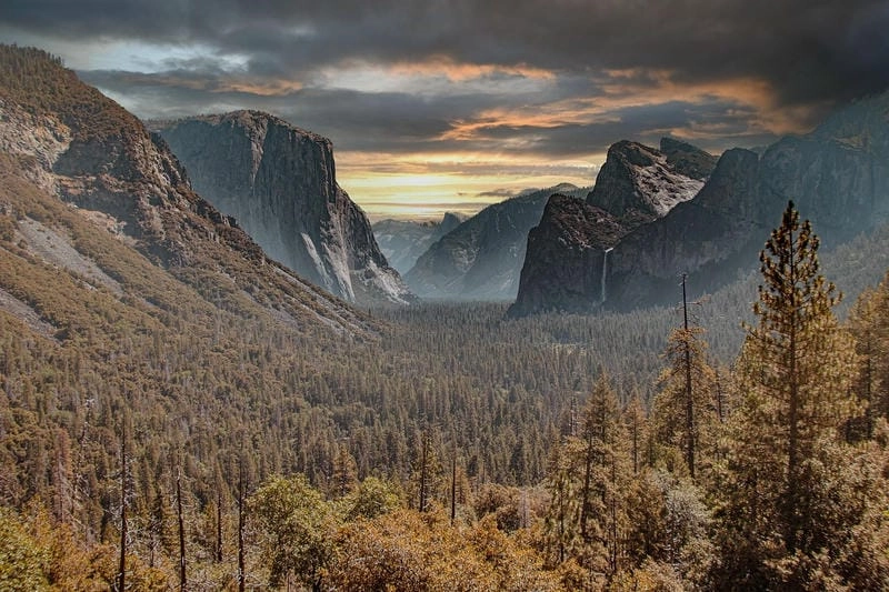 Thức dậy cùng vườn quốc gia Yosemite núi non