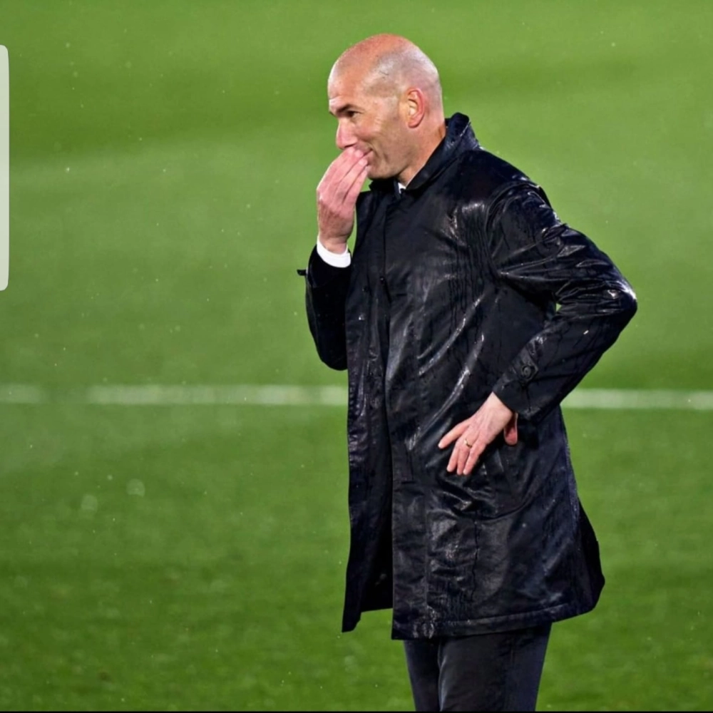 Zinedine Zidane number và chiếc áo số 5, số 10 huyền thoại