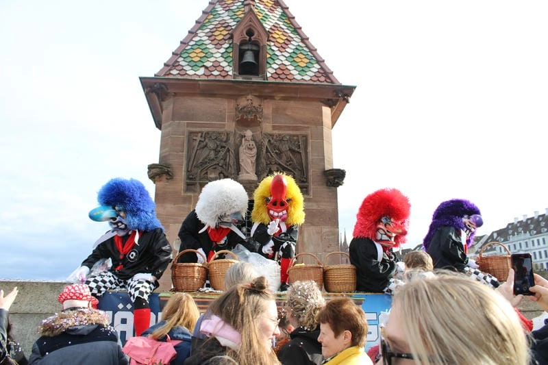 Ngắm nhìn vẻ đẹp lễ hội Basel Fasnacht ấn tượng