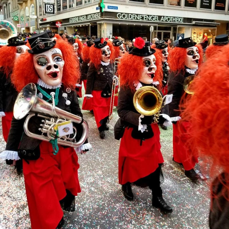 Lạc lối trong lễ hội Basel Fasnacht cuốn hút