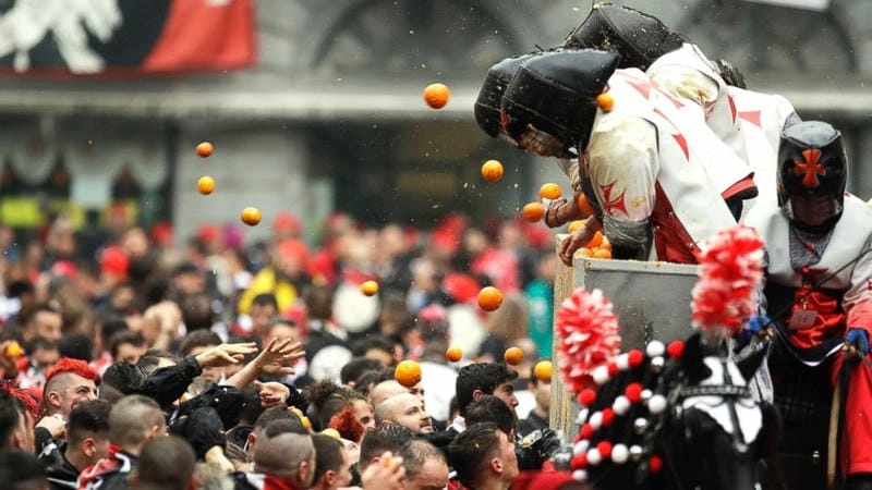 Tìm hiểu đôi nét về lễ hội Battle of the Oranges