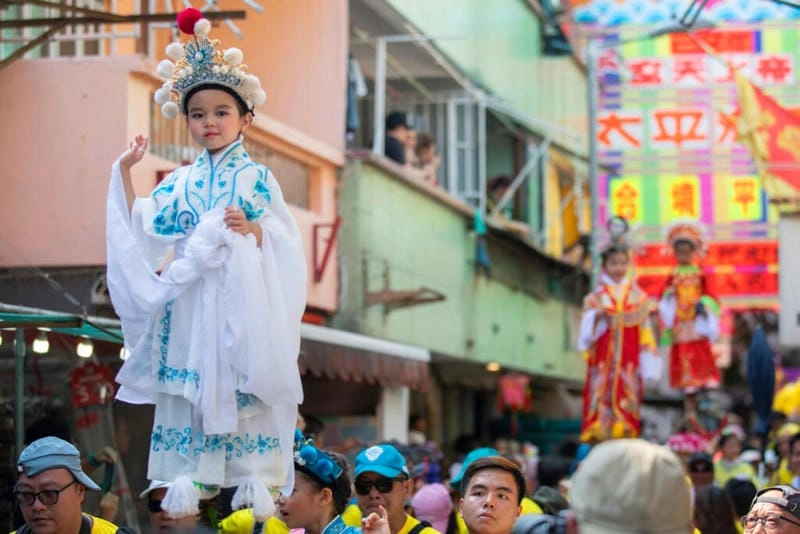 Lạc lối trong lễ hội Cheung Chau Bun sôi động