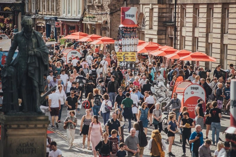 Lạc lối trong lễ hội Edinburgh Festival Fringe đặc sắc