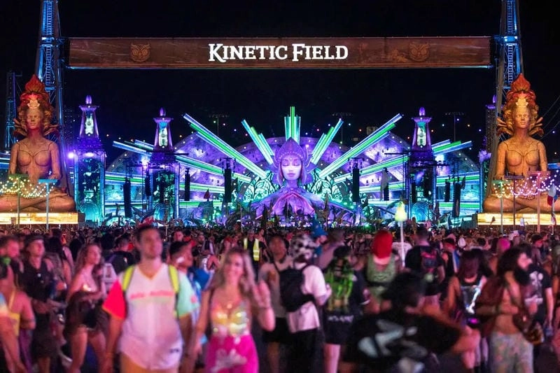 Săn những bức ảnh lễ hội Electric Daisy Carnival rực rỡ