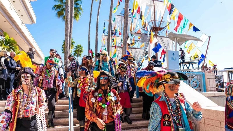Cùng đắm mình trong lễ hội Gasparilla Pirate truyền thống