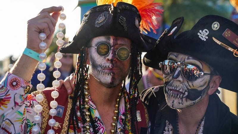 Cười sảng với lễ hội Gasparilla Pirate nổi tiếng