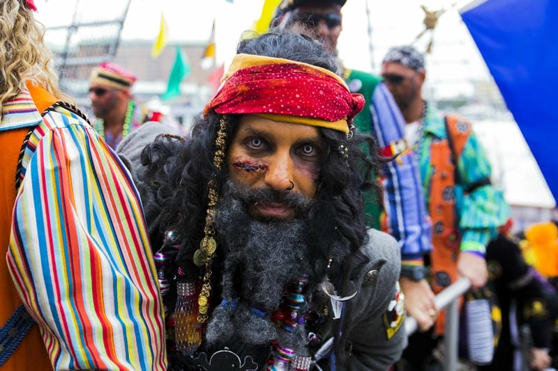 Lạc lối trong lễ hội Gasparilla Pirate rực rỡ