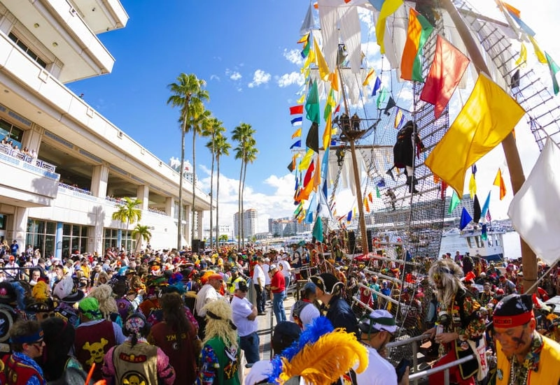 Gợi ý những bức lễ hội Gasparilla Pirate độc đáo